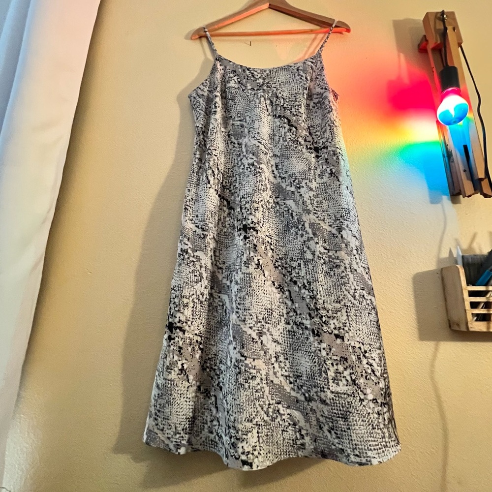 Calvin Klein Size 12 Silky Snakeskin Dress